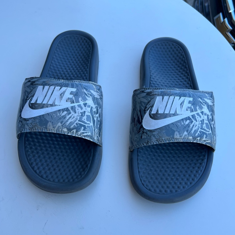 Nike Slides (Womens 10)